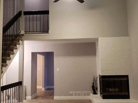 2nd image of 495 Canterbury Trl