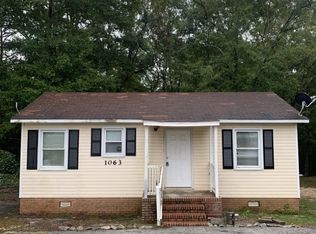 1063 Currys Lake Rd, Gray Court, SC 29645