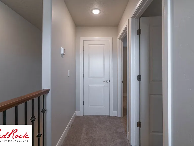 493 N 550 W — Photo 59