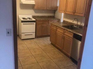 45 E 6th St, Deer Park, NY 11729