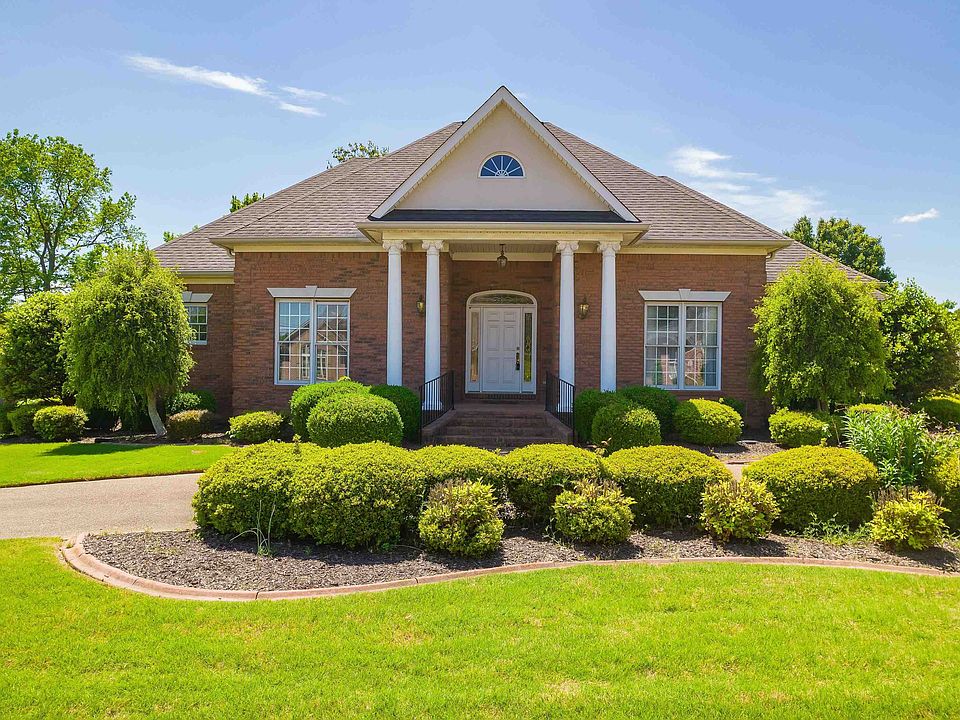 1st image of 192 Wyndhurst Dr