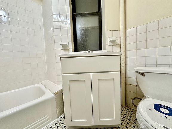 5th image of 414 E 83rd St APT 1W