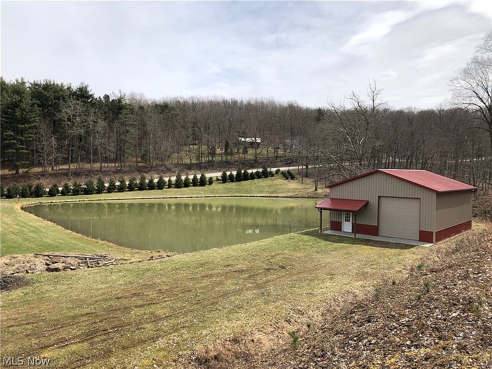 1st image of 2025 Magnolia Rd NW
