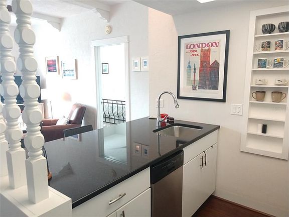 5th image of 238 Tampa Ave W #9B