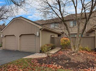 1170 Oak Hill Rd, Lake Barrington, IL 60010