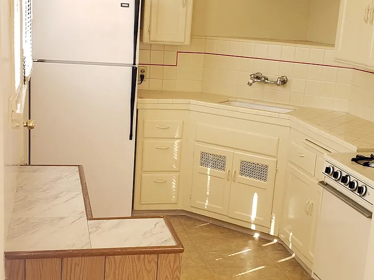 Full sized fridge, oven & stove
