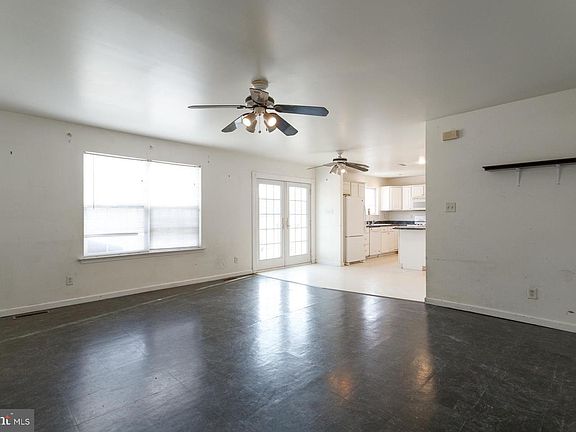 4th image of 438 Durham Rd