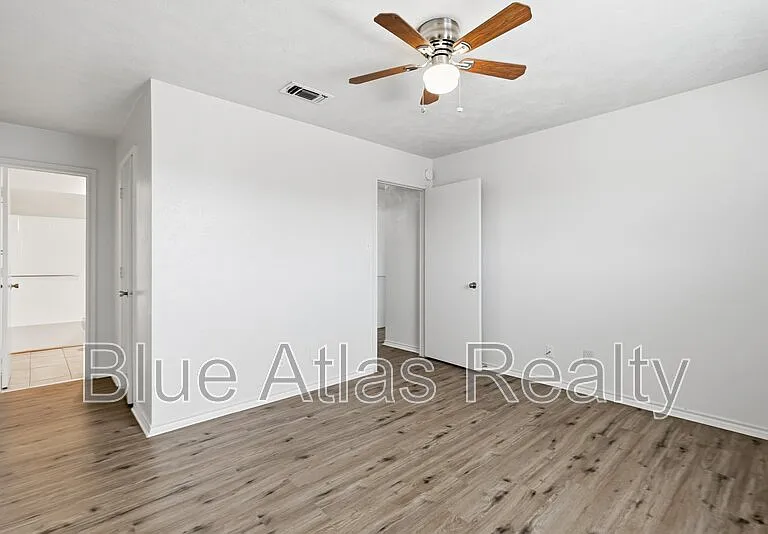 704 Skyline Dr — Photo 19