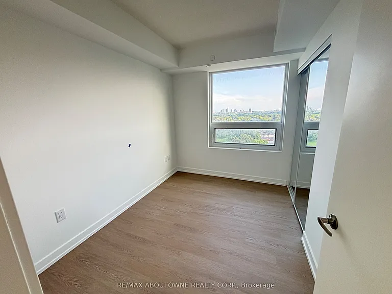 4010 Eglinton Ave W #1215 — Photo 10