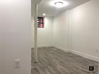 Rented by R New York