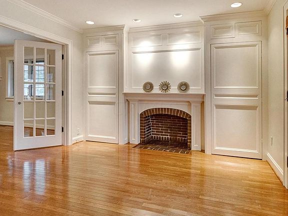 3rd image of 194 Montrose Way