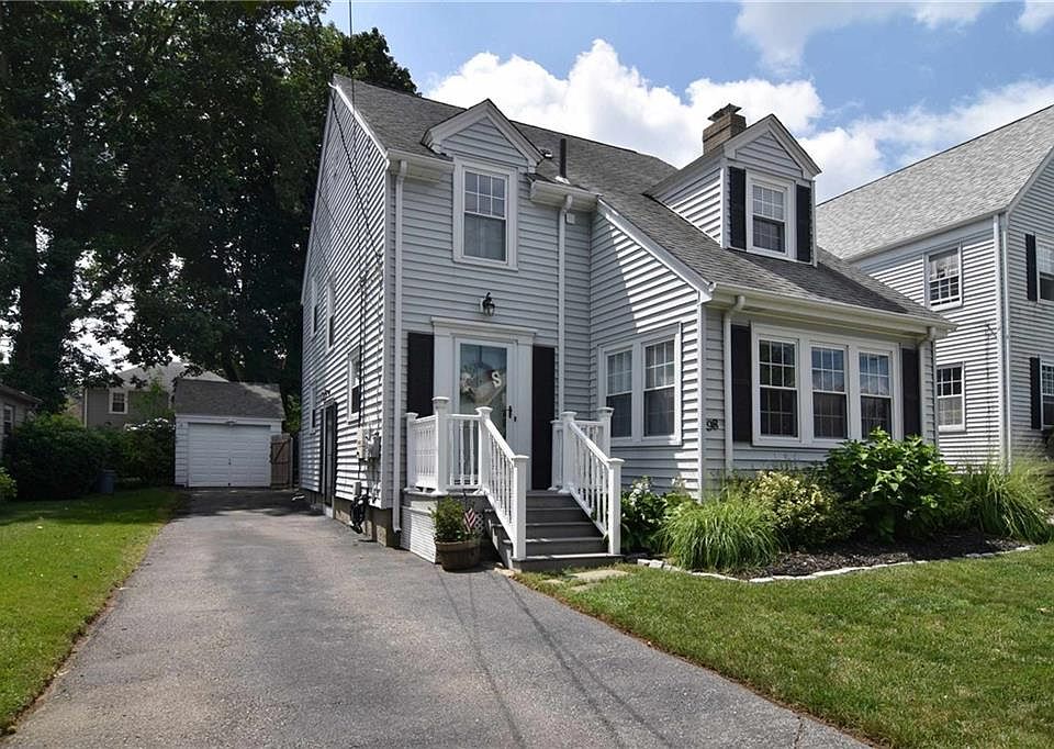 1st image of 98 Longwood Ave