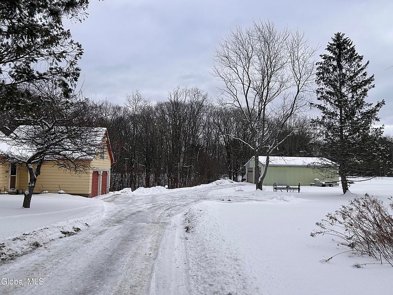 2nd image of 730 Sacandaga Road
