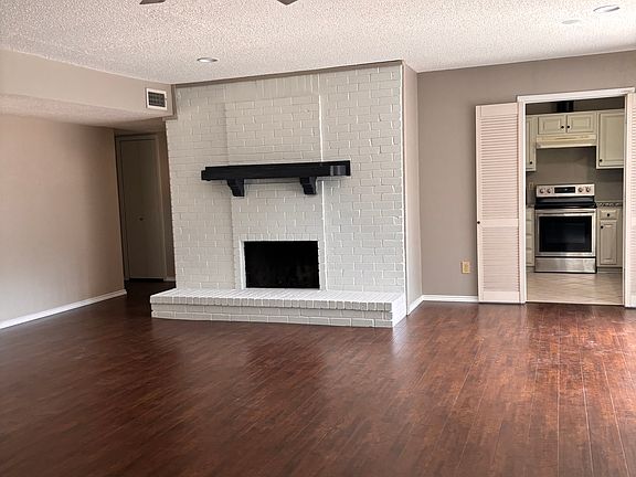 4th image of 2908 Chancellor Dr