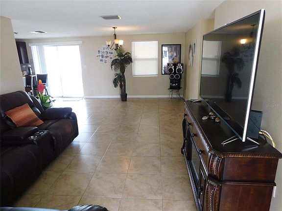 4th image of 3801 Darlington Rd