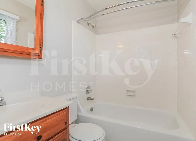 8635 Coran Dr — Photo 11