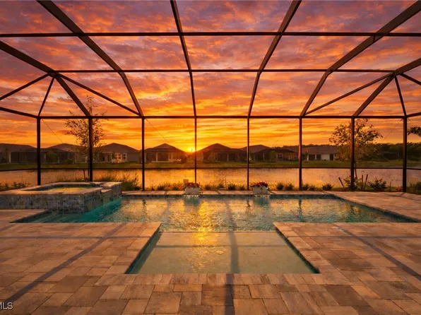 15745 Cortina St, Naples, FL 34114