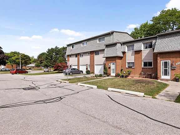 3rd image of 2658 Vine Ct #110