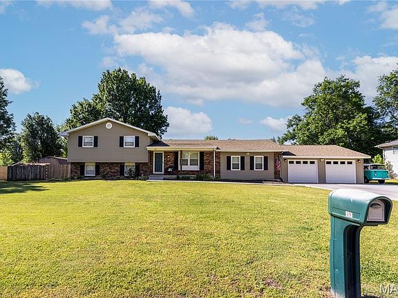 3rd image of 113 Holmes Dr