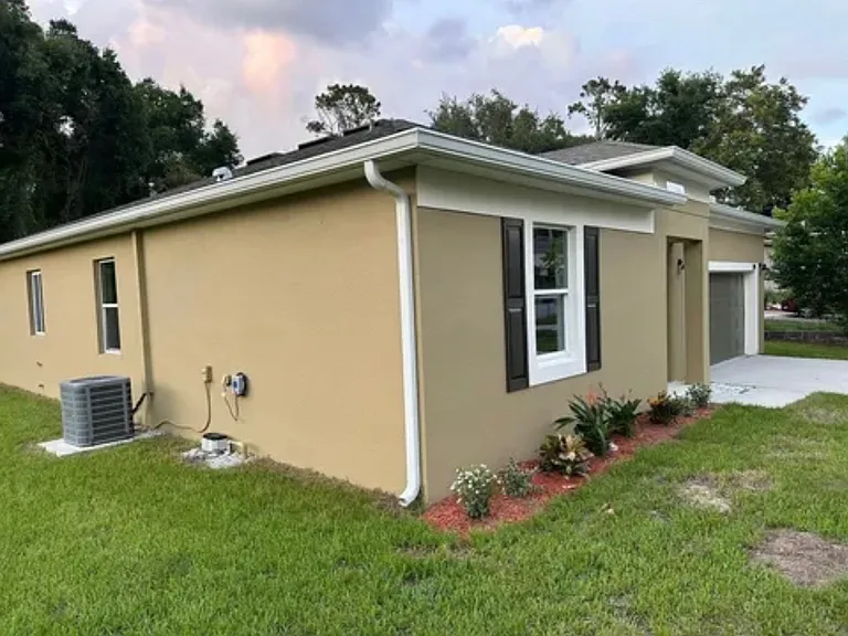 134 Delespine Dr — Photo 2