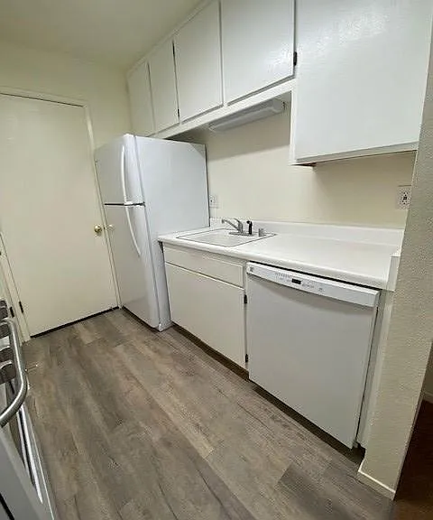 1712 Washington St #12 — Photo 4
