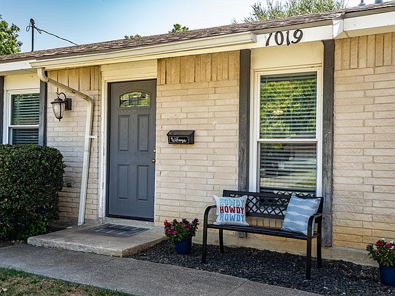 4th image of 1019 Woodmere Dr