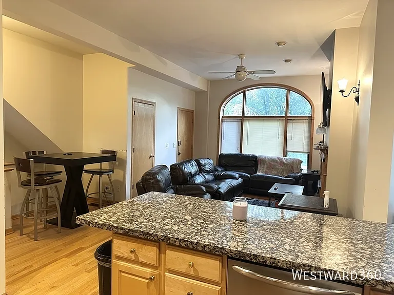 3311 N Seminary Ave #1F — Photo 4