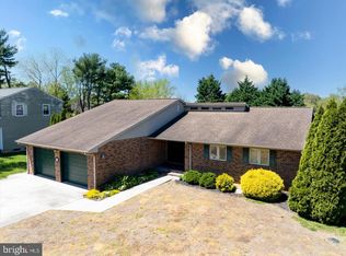 609 Lakelawn Dr, Milford, DE 19963