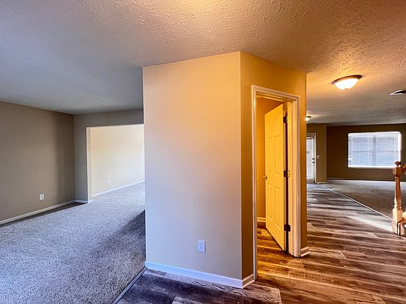 2nd image of 5913 Sandalwood Dr