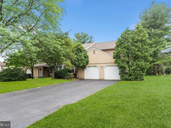 573 Thrush Ct, Yardley, PA 19067