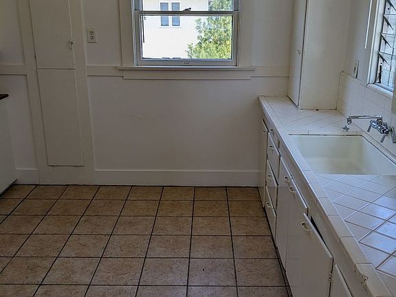 5th image of 441 E 5th St #445