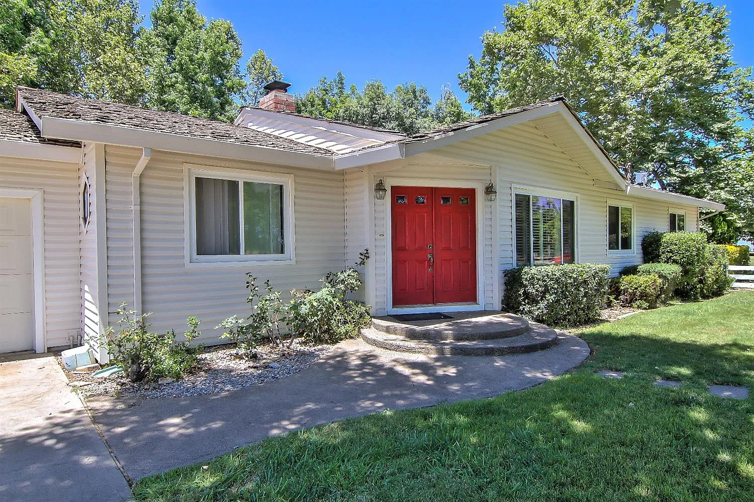 12341 Woods Rd photo 1