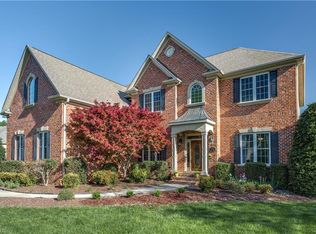 208 Fosseway Dr, Greensboro, NC 27455