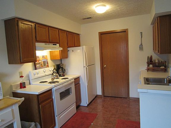 2nd image of 5499 Liegh Run Ct