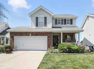 831 Wayland Dr, O'Fallon, MO 63366