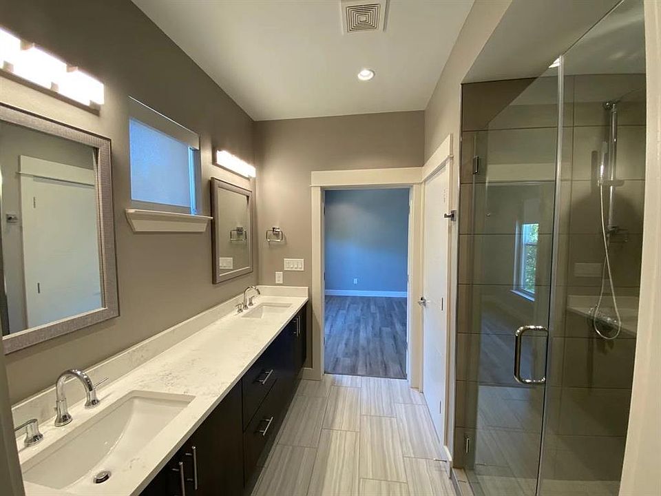 1st image of 5808 Lindell Ave #102