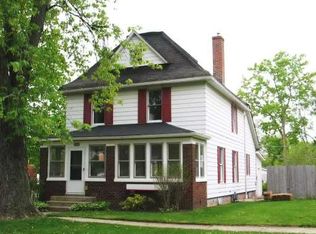 1304 Hickory St, Waukegan, IL 60085