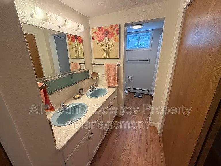 1314 Canby St #B — Photo 10