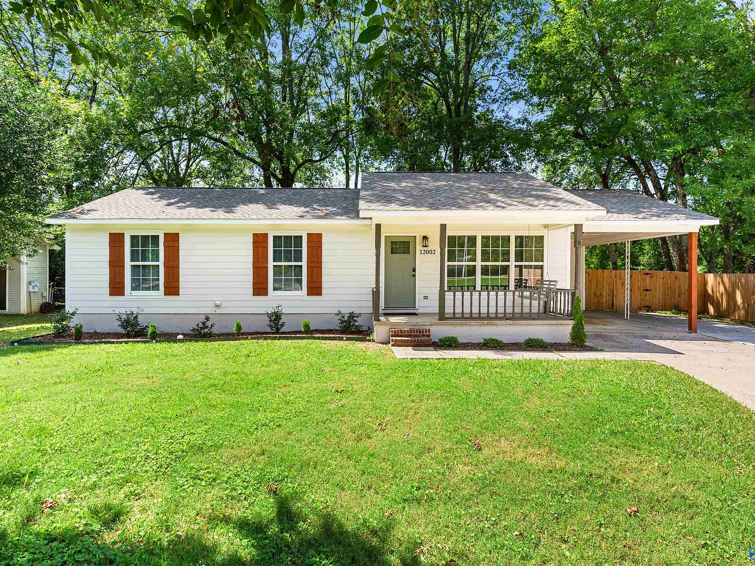 3 bed, 2.0 bath, 1171 sqft, $1,695 — Photo 1