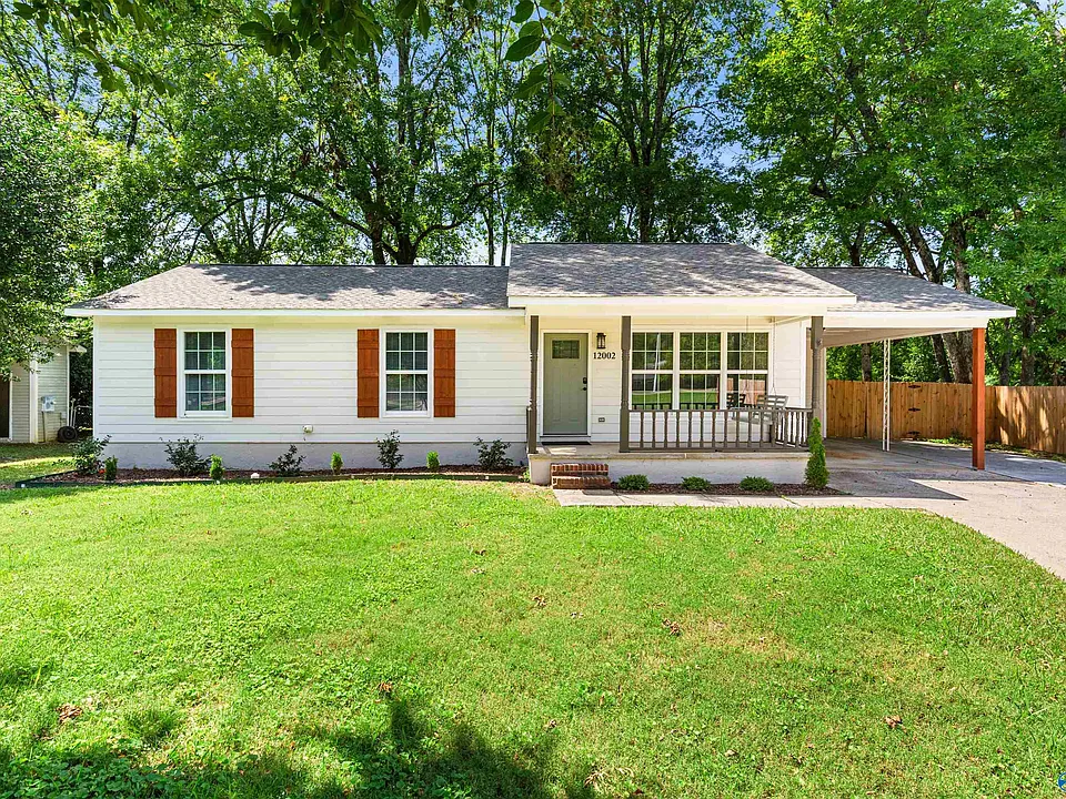 12002 Country Lane Dr SE