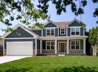 250 S Benton St, Palatine, IL 60067