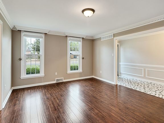 5th image of 1658 Miller Farms Rd