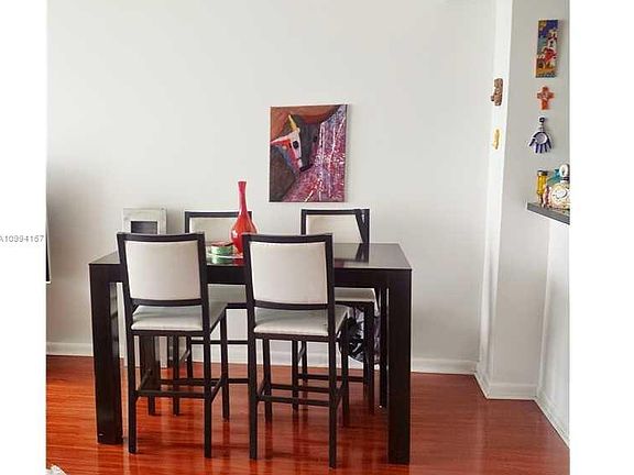 3rd image of 253 NE 2nd St APT 3304