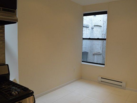 2nd image of 973 Columbus Ave APT 5D