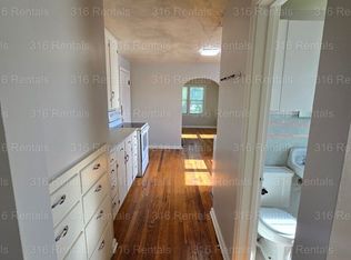 125 W 2nd St #4, Newton, KS 67114