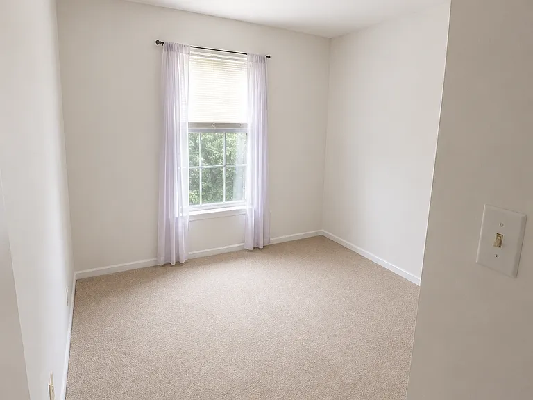 18203 Paladin Dr — Photo 8