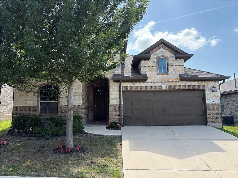 641 Gabrielle Anne Dr — Photo 3