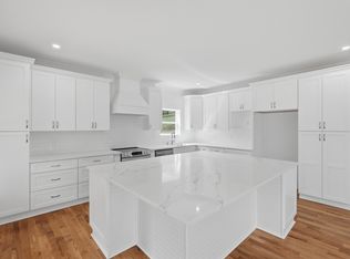 930 Lullwater Rd, Chattanooga, TN 37405