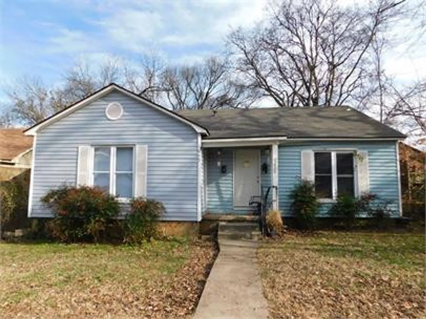Cute 2-bedroom, 1 bath duplex near downtown. — Photo 1