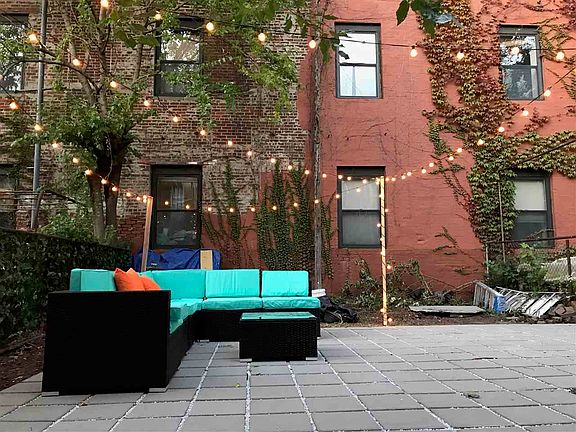5th image of 22 Marion Pl #B